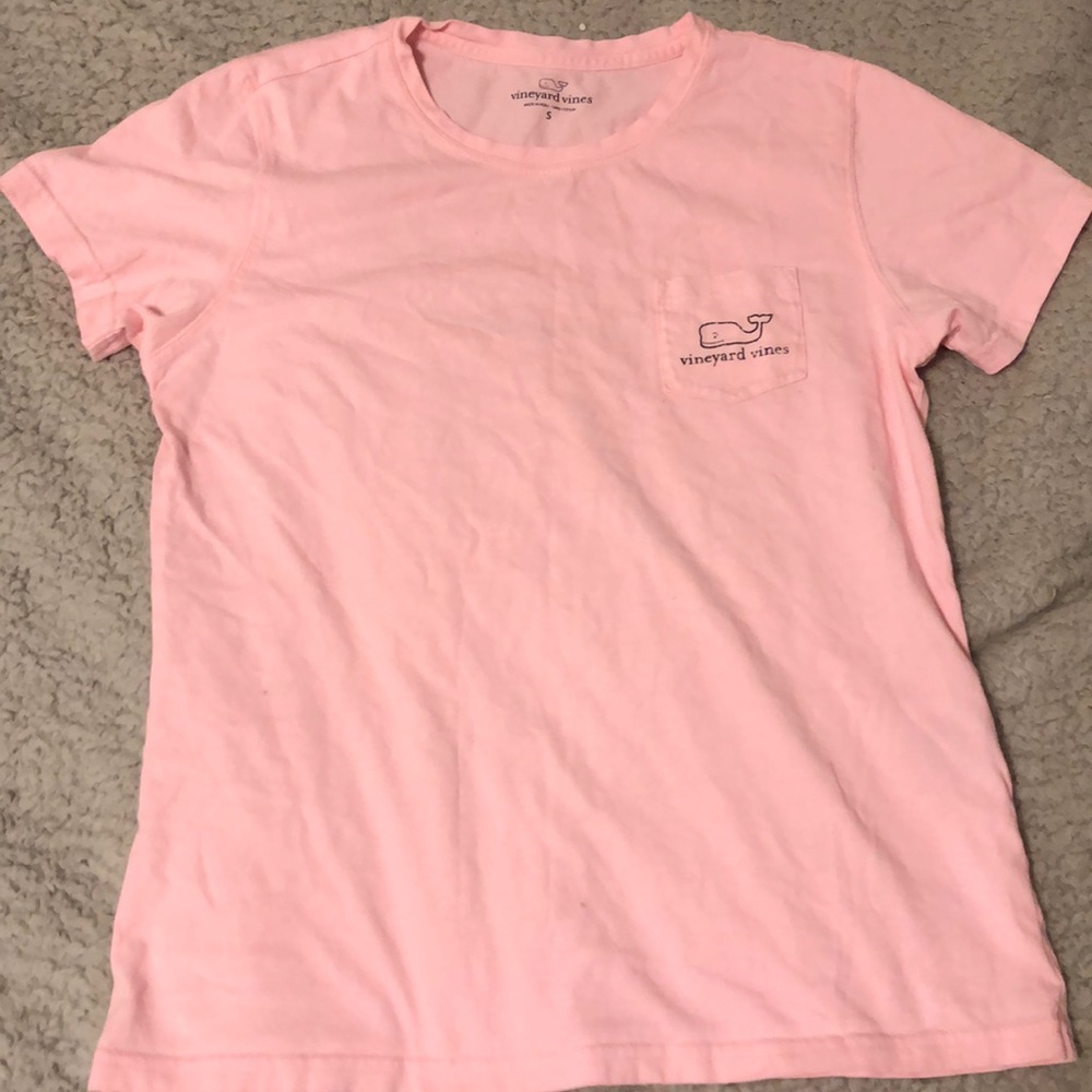 women’s vineyard vines t shirt